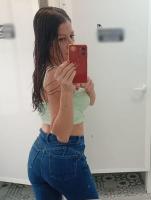 663446945: Chica busca chico en Granada