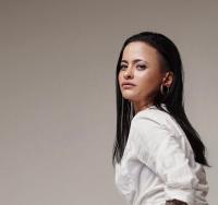647636656: Chica busca chico en Barcelona