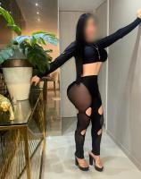 692038278: Chica busca chico en Sevilla