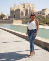 745012474: Chica busca chico en Barcelona