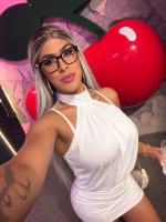 662475434: Transexual en Ibiza