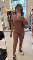 647263661: Chica busca chico en Barcelona