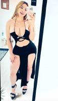 647214139: Chica busca chico en Barcelona