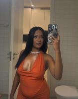 644383865: Chica busca chico en Salamanca