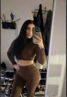 607840863: Chica busca chico en Barcelona