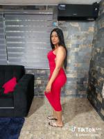 631680443: Chica busca chico en Sevilla