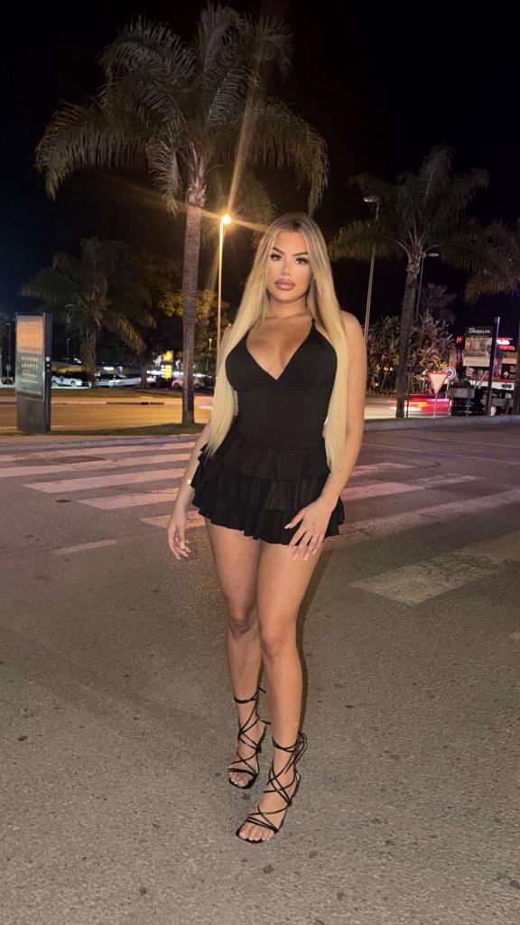 696445255: Chica busca chico en Málaga