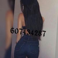 607434287: Chica busca chico en Sevilla