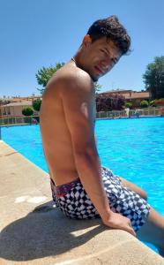 Chico busca chica en Segovia: 