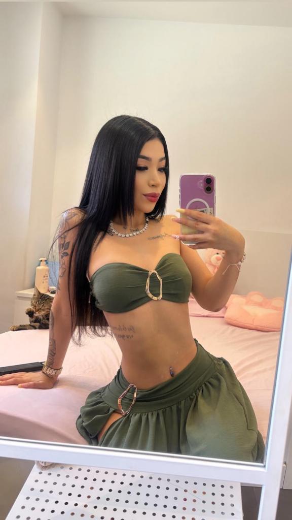 642066799: Chica busca chico en Murcia