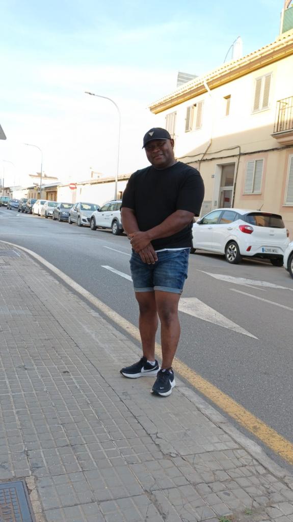 670418987: Chico busca chica en Mallorca