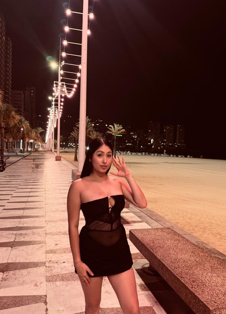 691942592: Chica busca chico en Barcelona