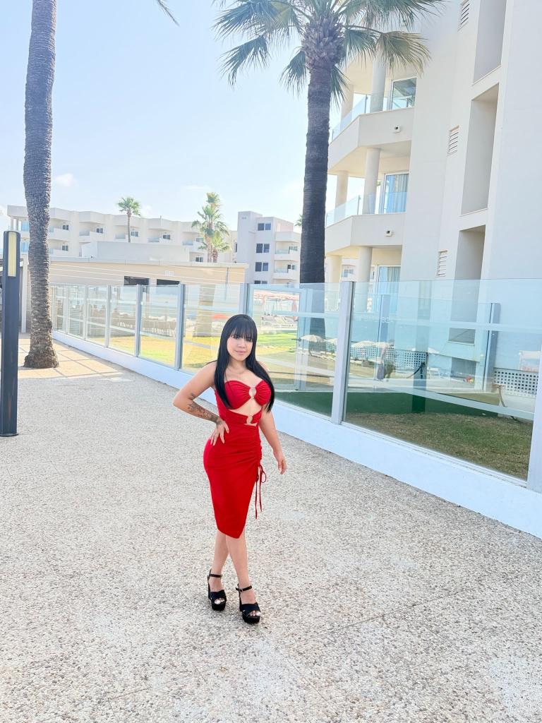 667794278: Chica busca chico en Tarragona