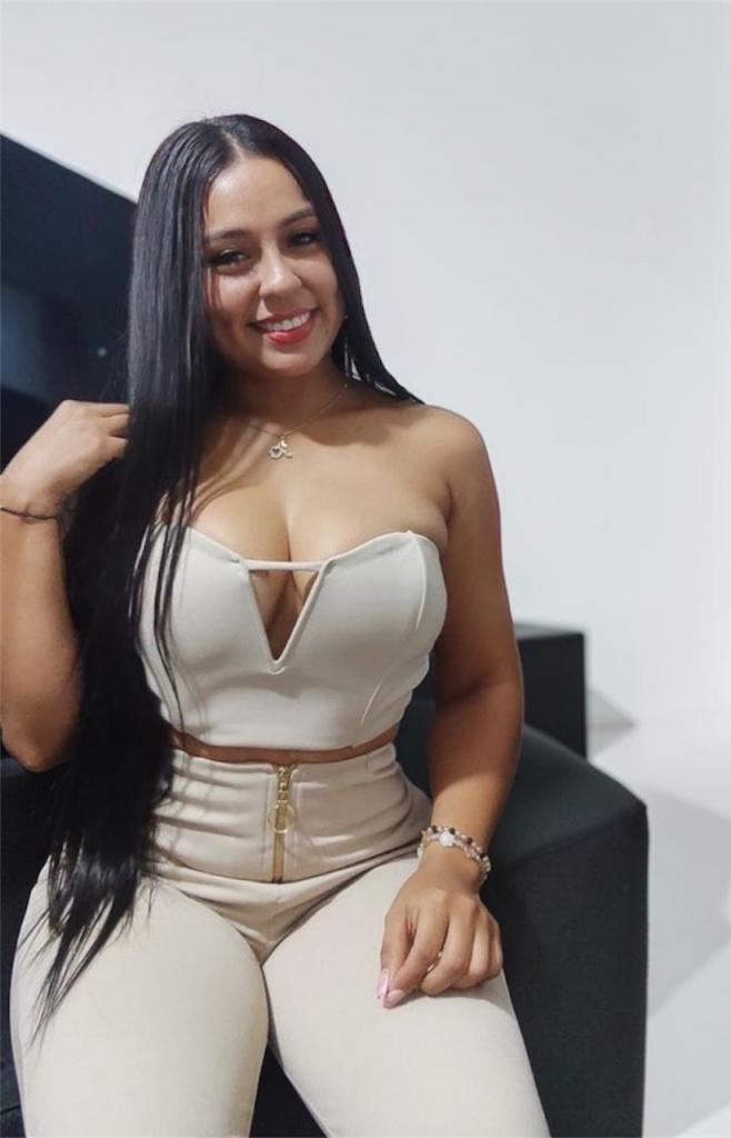 672961845: Chica busca chico en Valencia