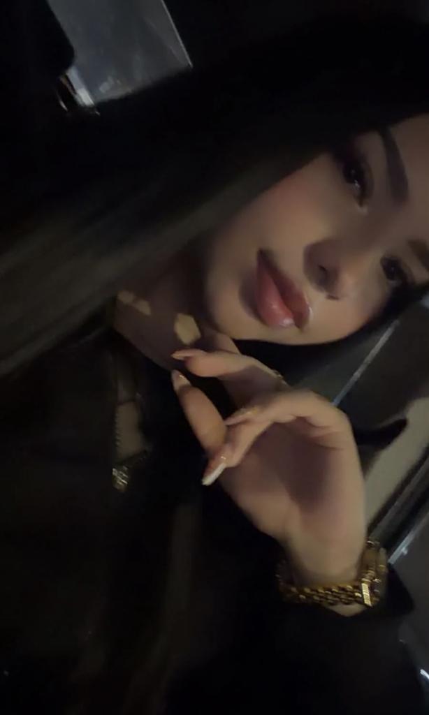 Chica busca chico en Tenerife: 