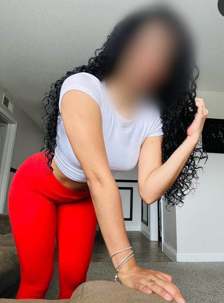 Chica busca chico en Tenerife: 