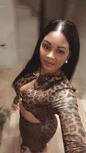 604113086: Chica busca chico en Málaga