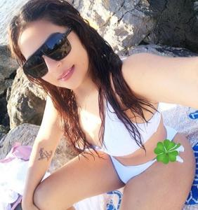 613232055: Chica busca chico en Ibiza