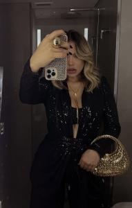 647271223: Chica busca chico en Sevilla