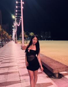 691942592: Chica busca chico en Barcelona