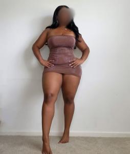 631811539: Chica busca chico en Barcelona