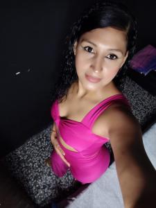 647063373: Chica busca chico en Málaga