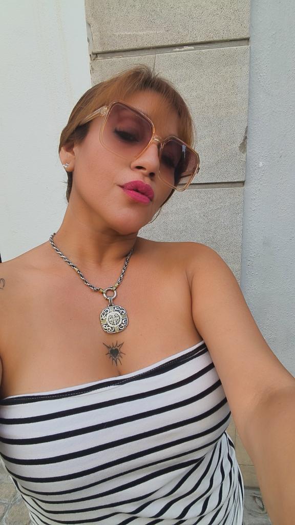 Chica busca chico en Granada: 