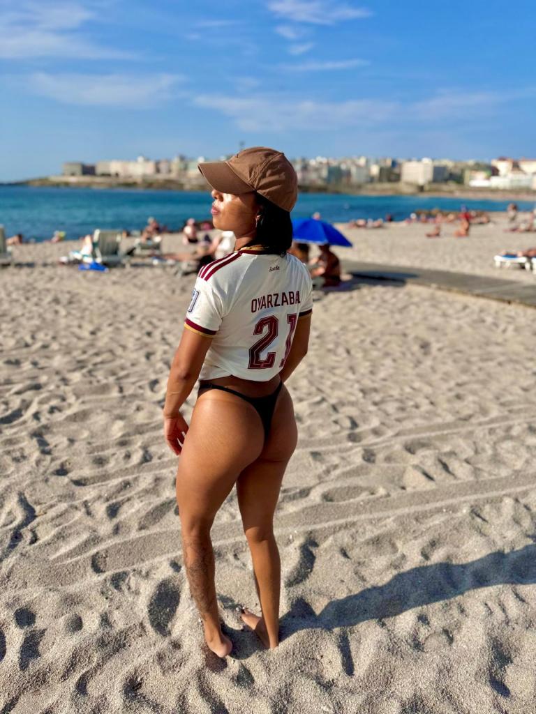 666321051: Chica busca chico en La Coruña