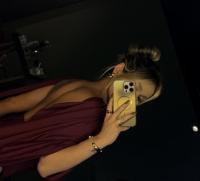 647271223: Chica busca chico en Sevilla