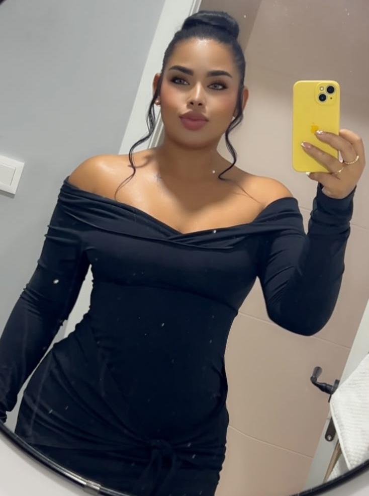 663340774: Chica busca chico en Cádiz