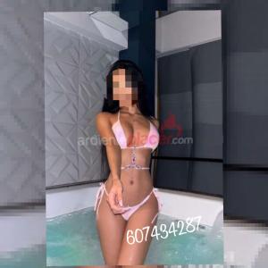 Chica busca chico en Sevilla: 