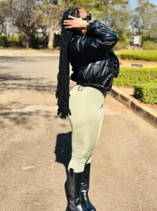 613452823: Chica busca chico en Barcelona