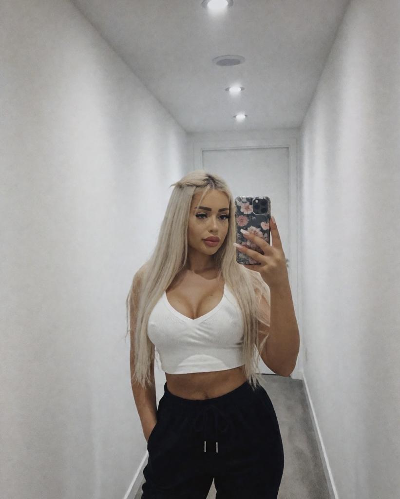 672959894: Chica busca chico en Madrid