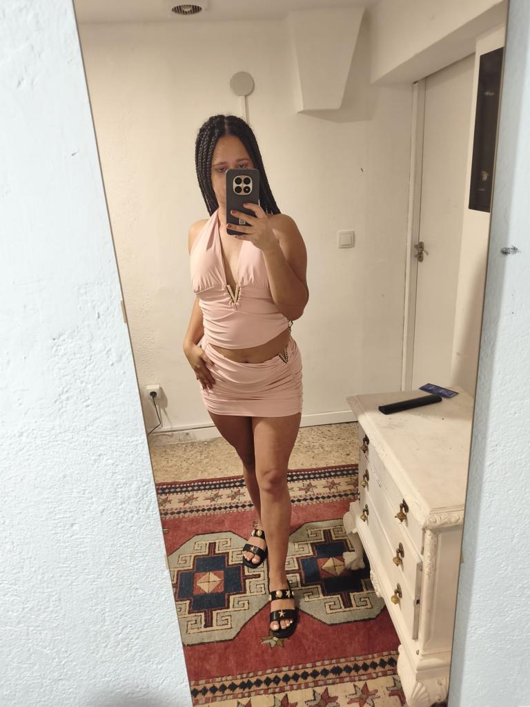 613551487: Chica busca chico en Madrid