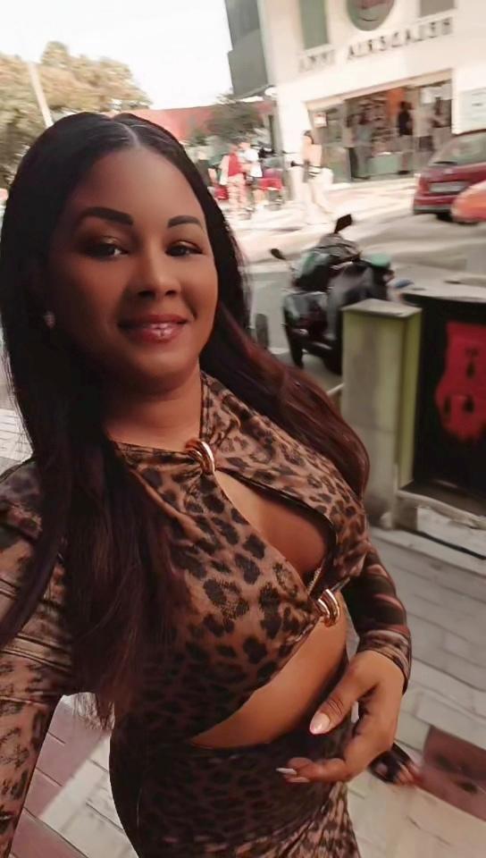 604113086: Chica busca chico en Málaga