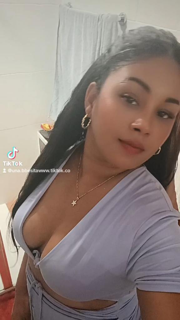 604113086: Chica busca chico en Málaga