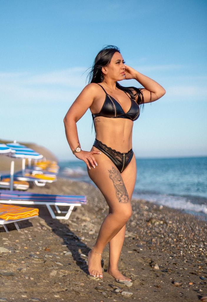 614277794: Chica busca chico en Granada