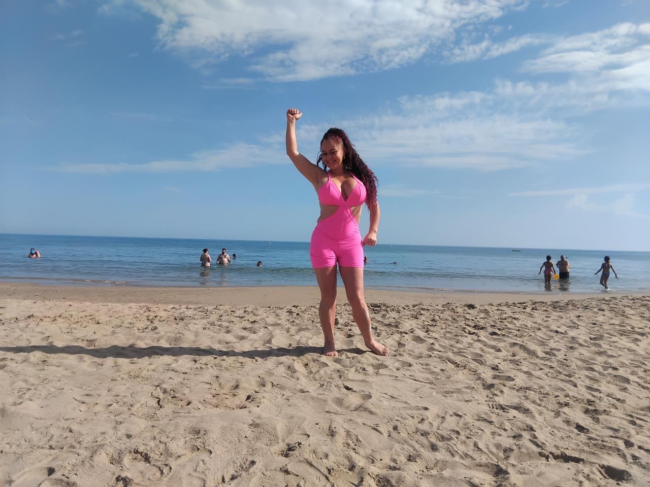 624037713: Chica busca chico en Barcelona