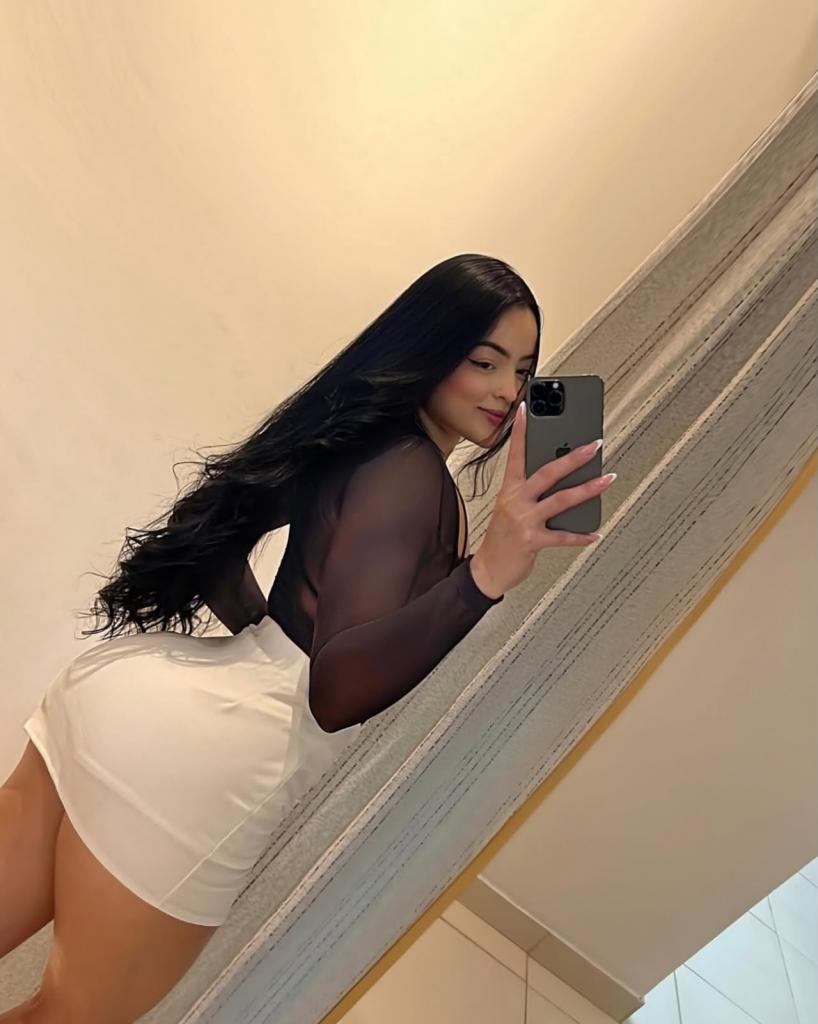 631103217: Chica busca chico en Lugo