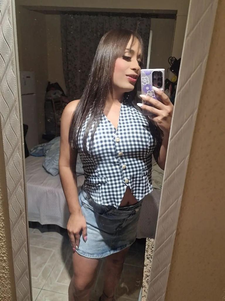 611337318: Transexual en La Coruña
