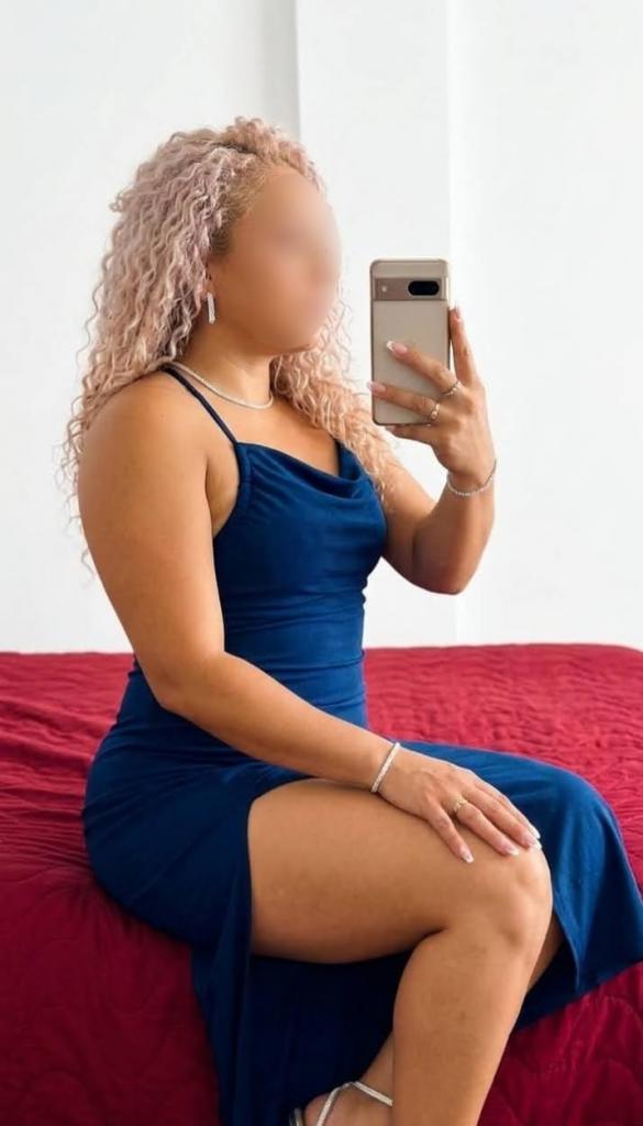 Chica busca chico en Almería: 
