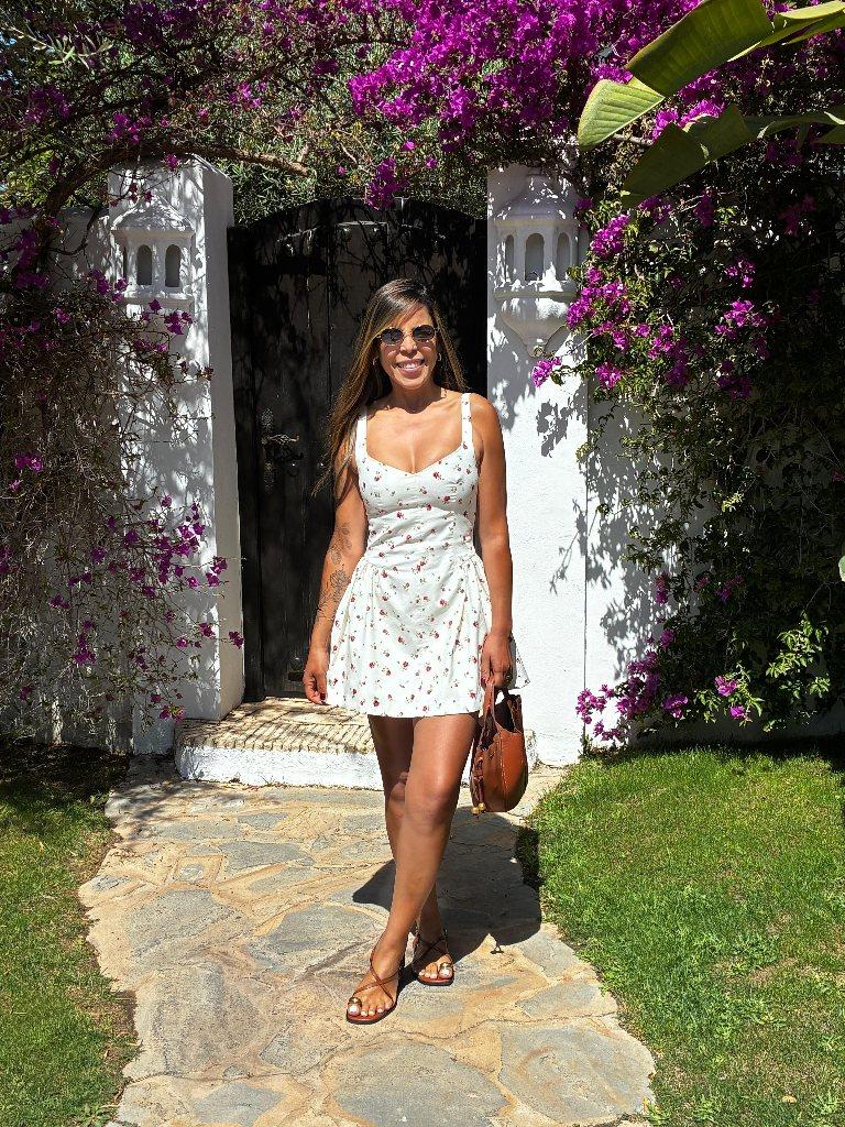 667821811: Chica busca chico en Madrid