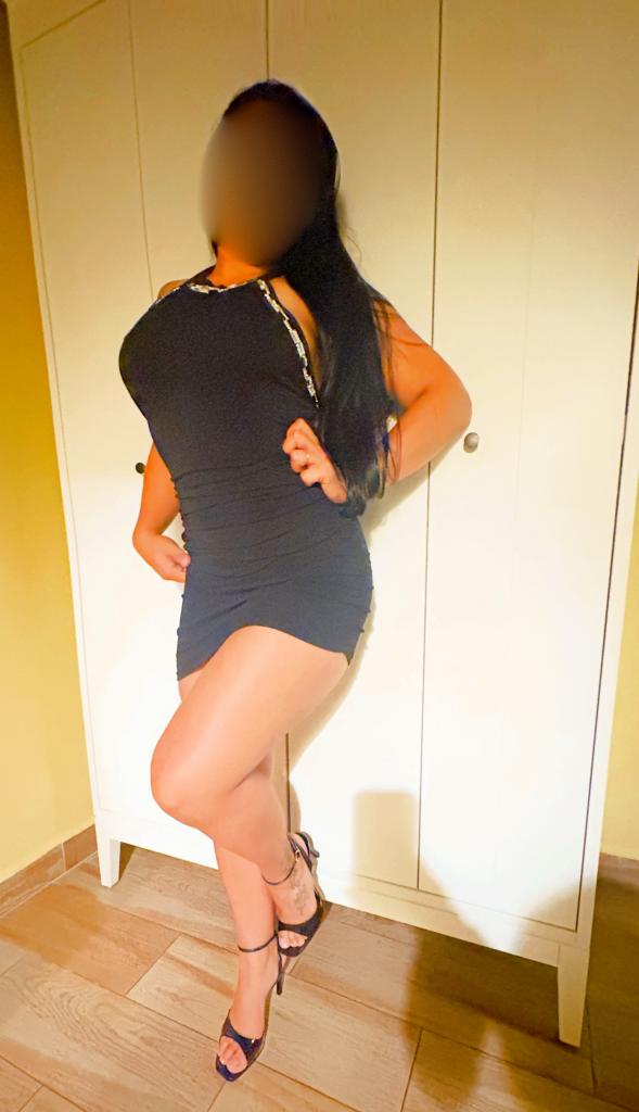 Chica busca chico en Ibiza: Chica busca chico