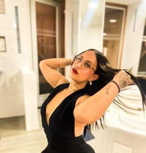 654011725: Chica busca chico en Valencia