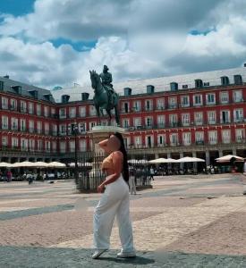 613215694: Chica busca chico en Madrid
