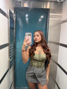 641355341: Chica busca chico en Granada