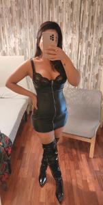 613571664: Chica busca chico en La Coruña