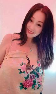 607893974: Chica busca chico en Barcelona