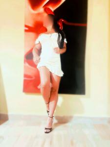 645823530: Chica busca chico en Ibiza