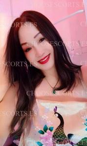613842090: Chica busca chico en Barcelona